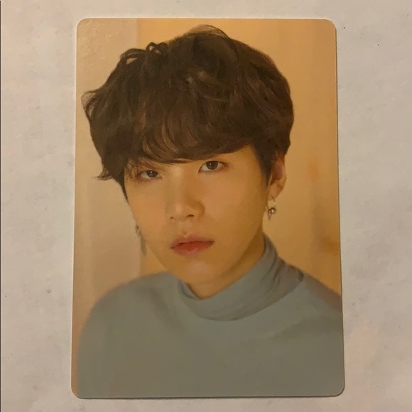 *SOLD* Suga (4/8) LY Mini Photo Card - Picture 1 of 2